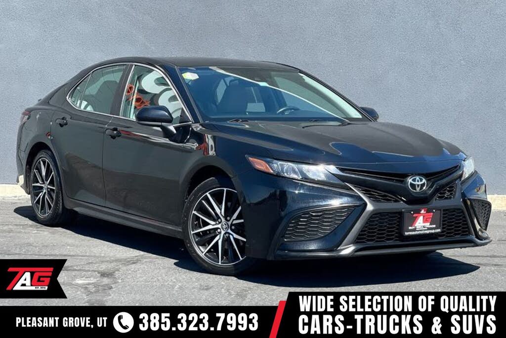2021 Toyota Camry SE Nightshade FWD