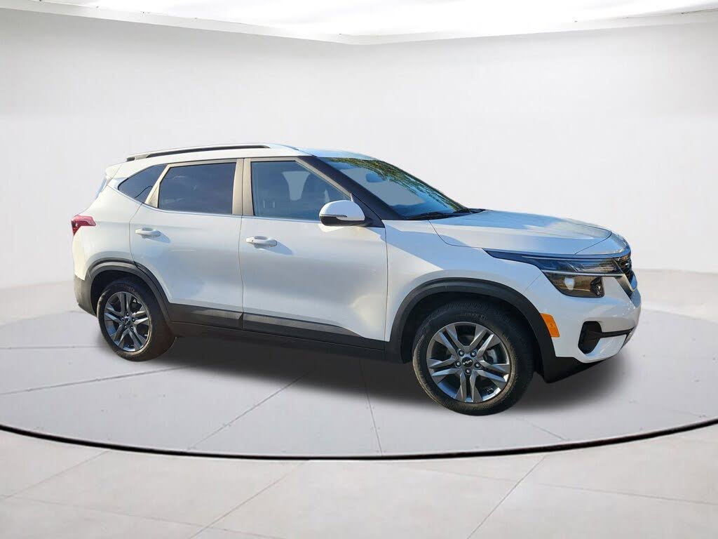 2023 Kia Seltos S FWD