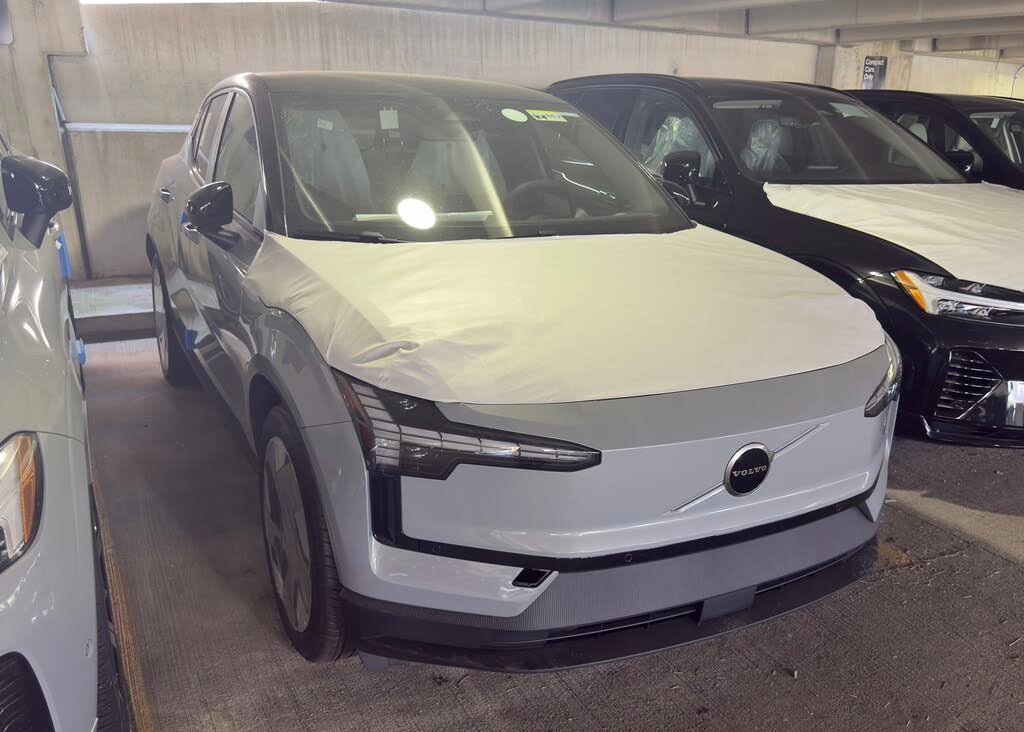 2025 Volvo EX30 Twin Plus eAWD