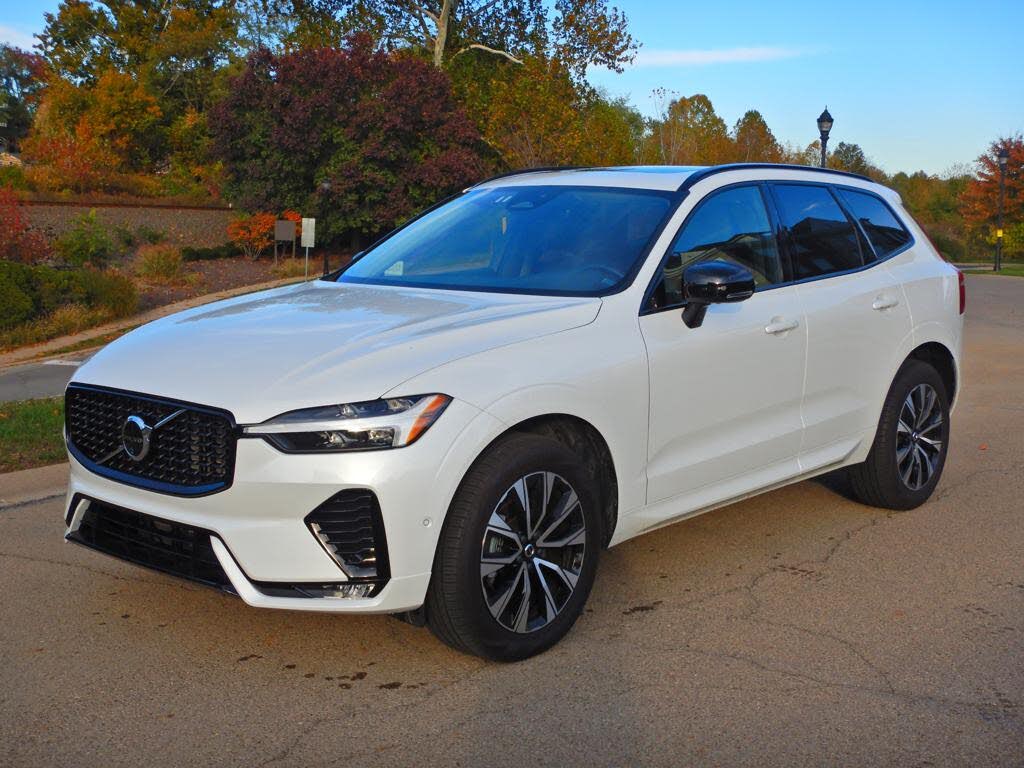 2025 Volvo XC60 B5 Plus Dark Theme AWD