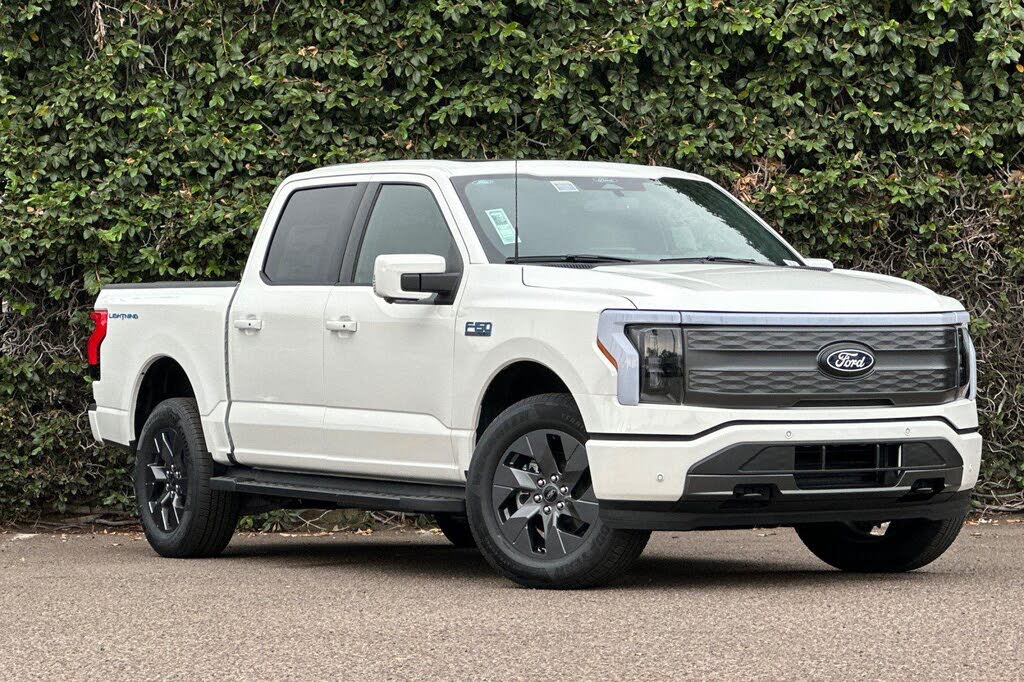2025 Ford F-150 Lightning Lariat SuperCrew AWD