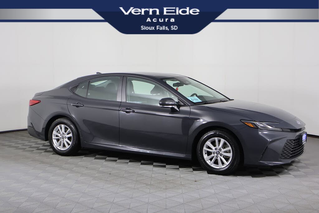 2025 Toyota Camry LE FWD