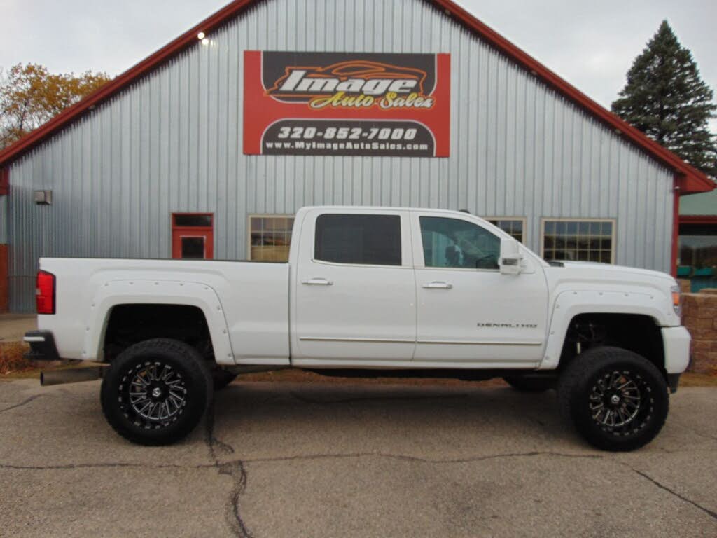 2016 GMC Sierra 3500HD Denali Crew Cab LB DRW 4WD