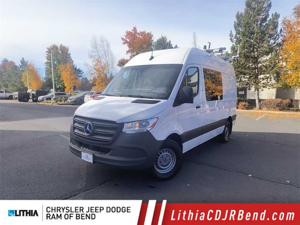2023 Mercedes-Benz Sprinter 2500 144 Crew Van RWD