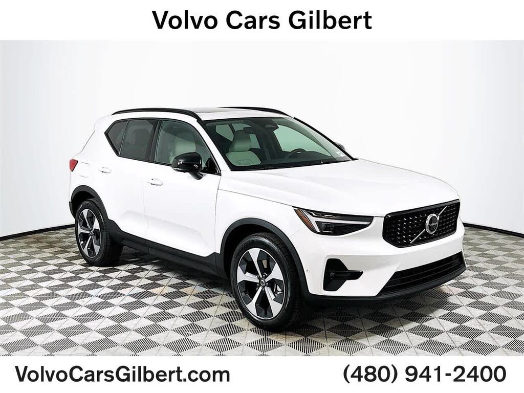 2026 Volvo XC40 B5 Plus AWD