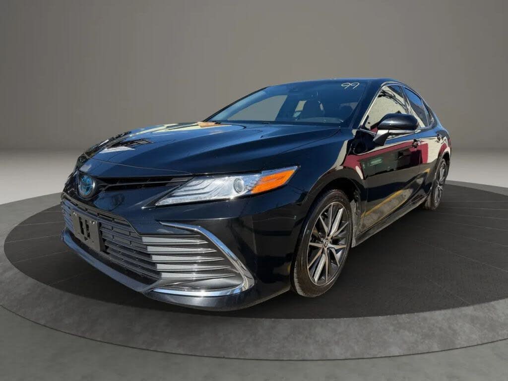 2023 Toyota Camry Hybrid XLE FWD