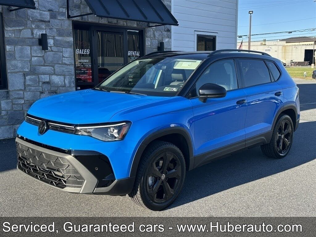 2025 Volkswagen Taos SE Black 4Motion