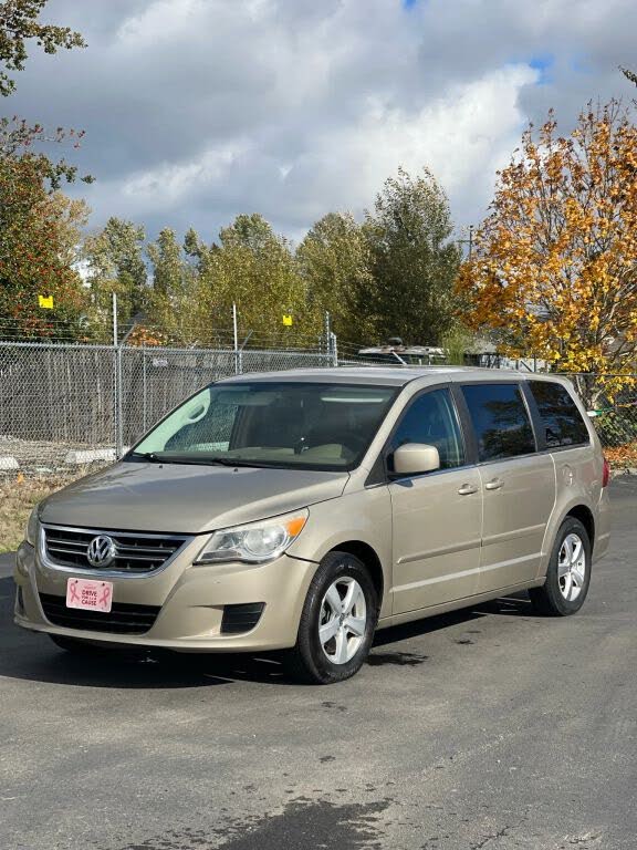 2009 Volkswagen Routan SE
