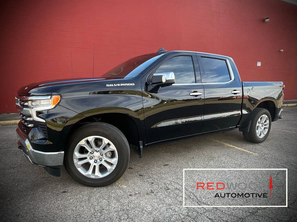 2023 Chevrolet Silverado 1500 LTZ Crew Cab 4WD