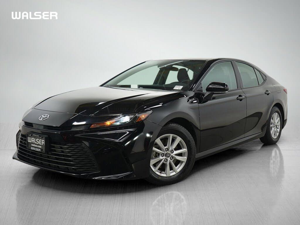 2025 Toyota Camry XLE FWD