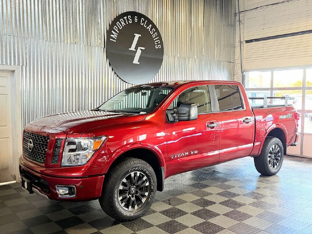 2018 Nissan Titan PRO-4X Crew Cab 4WD
