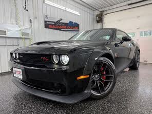 Dodge Challenger R/T Scat Pack Widebody RWD