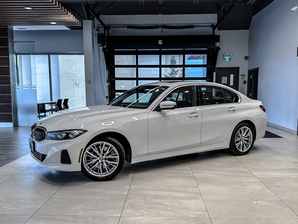 2023 BMW 3 Series 330i xDrive AWD