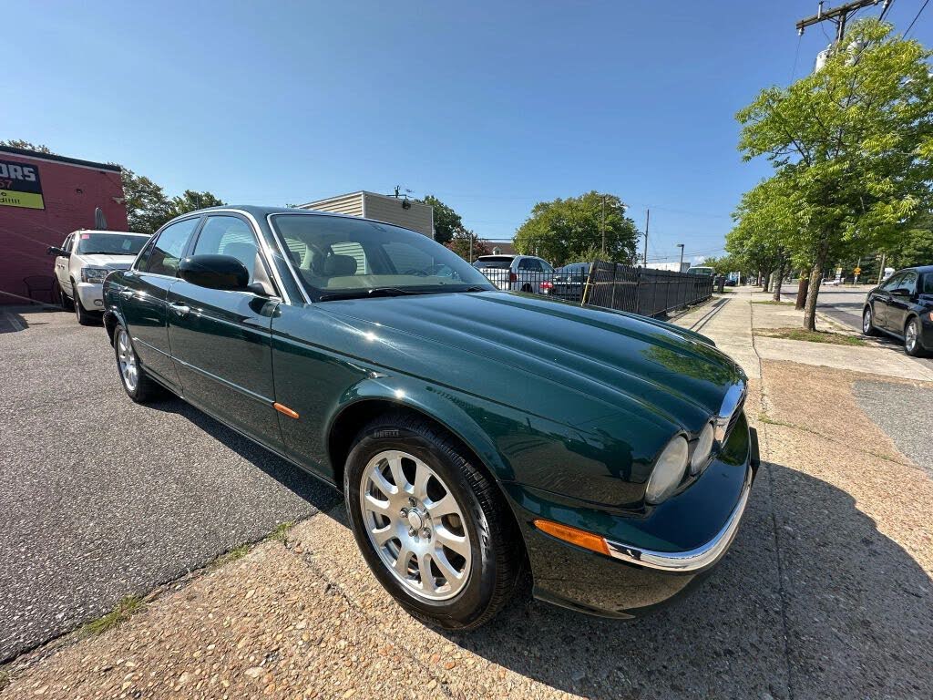 2004 Jaguar XJ-Series XJ8 RWD