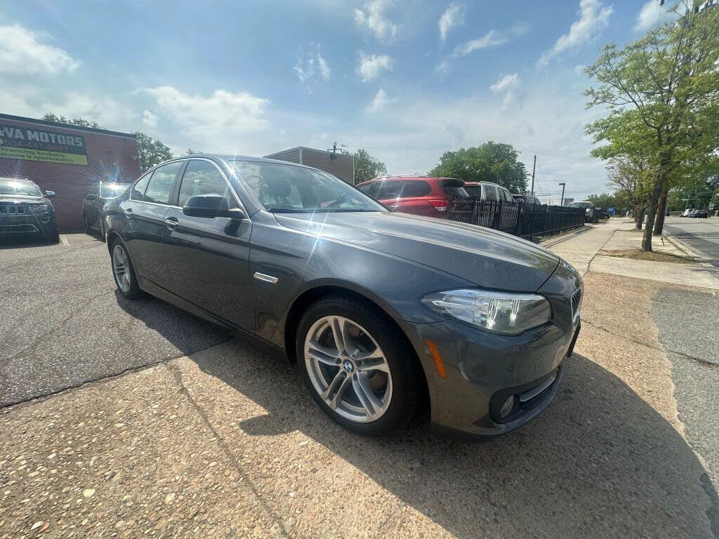 2015 BMW 5 Series 528i Sedan RWD