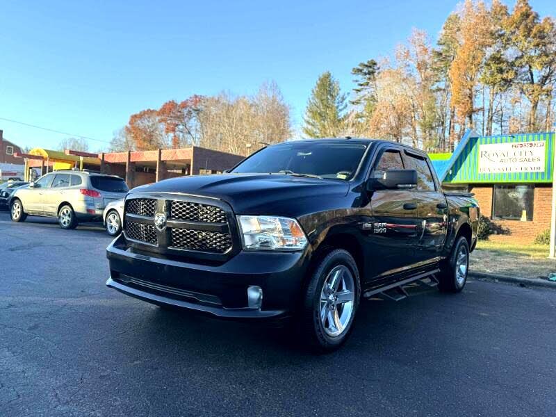 2016 RAM 1500 Express Crew Cab 4WD