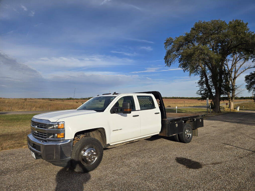 2017 Chevrolet Silverado 3500HD Chassis Work Truck Crew Cab 4WD