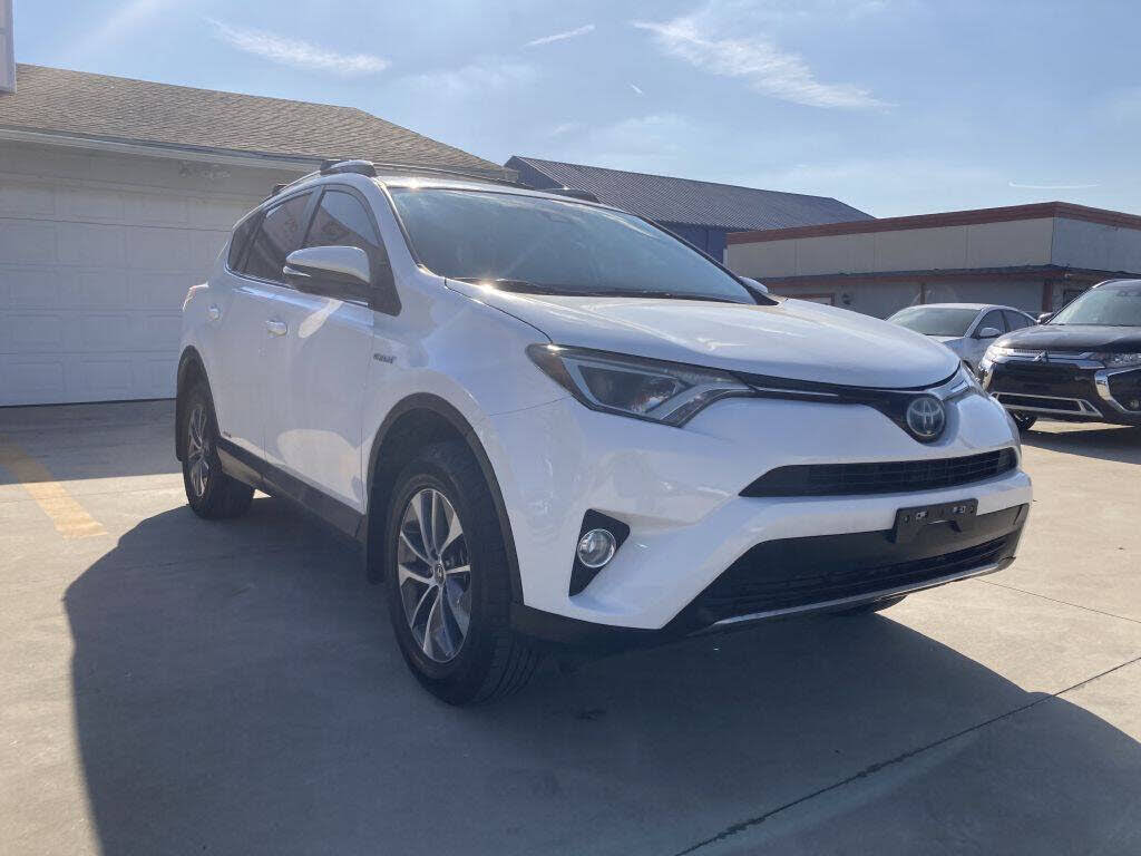 2017 Toyota RAV4 Hybrid LE Plus AWD