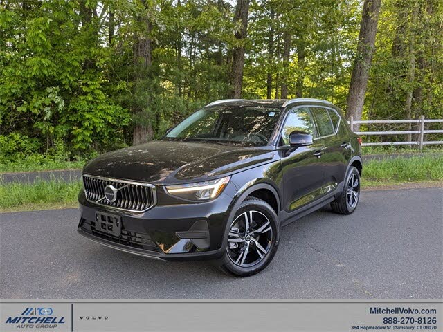 2025 Volvo XC40 B5 Core Bright Theme AWD