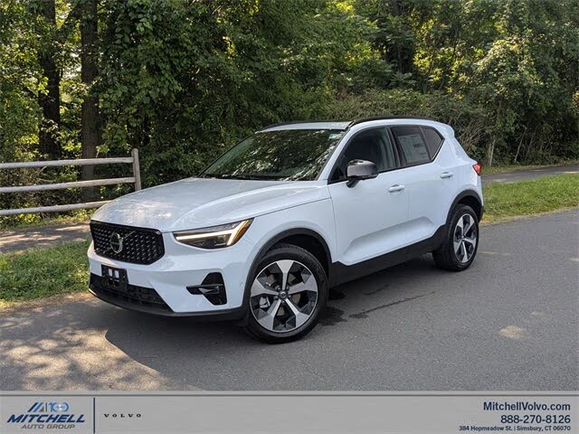 2026 Volvo XC40 B5 Plus AWD