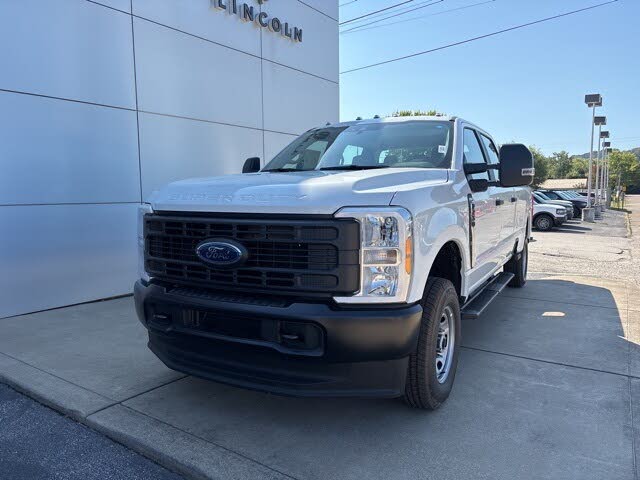2025 Ford F-250 Super Duty XL Crew Cab 4WD