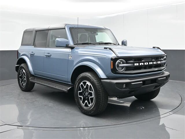 2025 Ford Bronco Outer Banks 4-Door 4WD