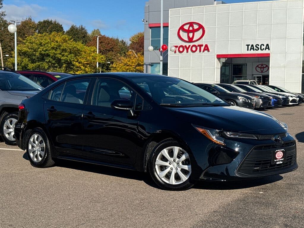 2025 Toyota Corolla LE FWD