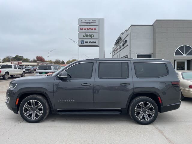 2022 Jeep Wagoneer Series III 4WD