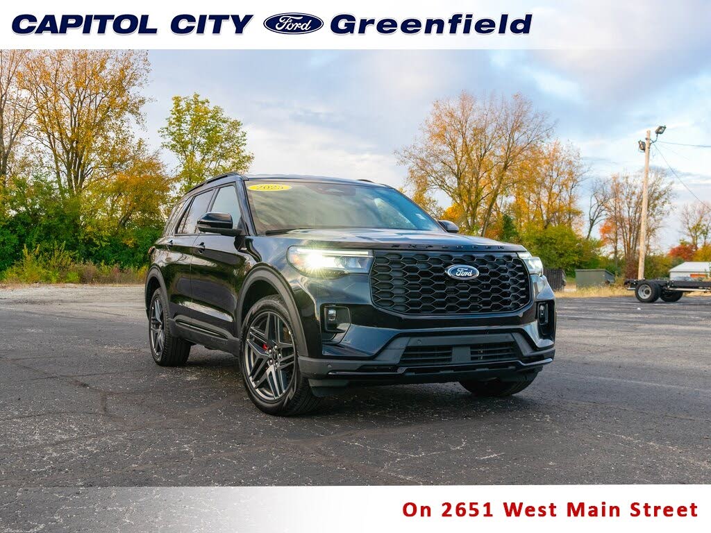 2025 Ford Explorer ST-Line AWD