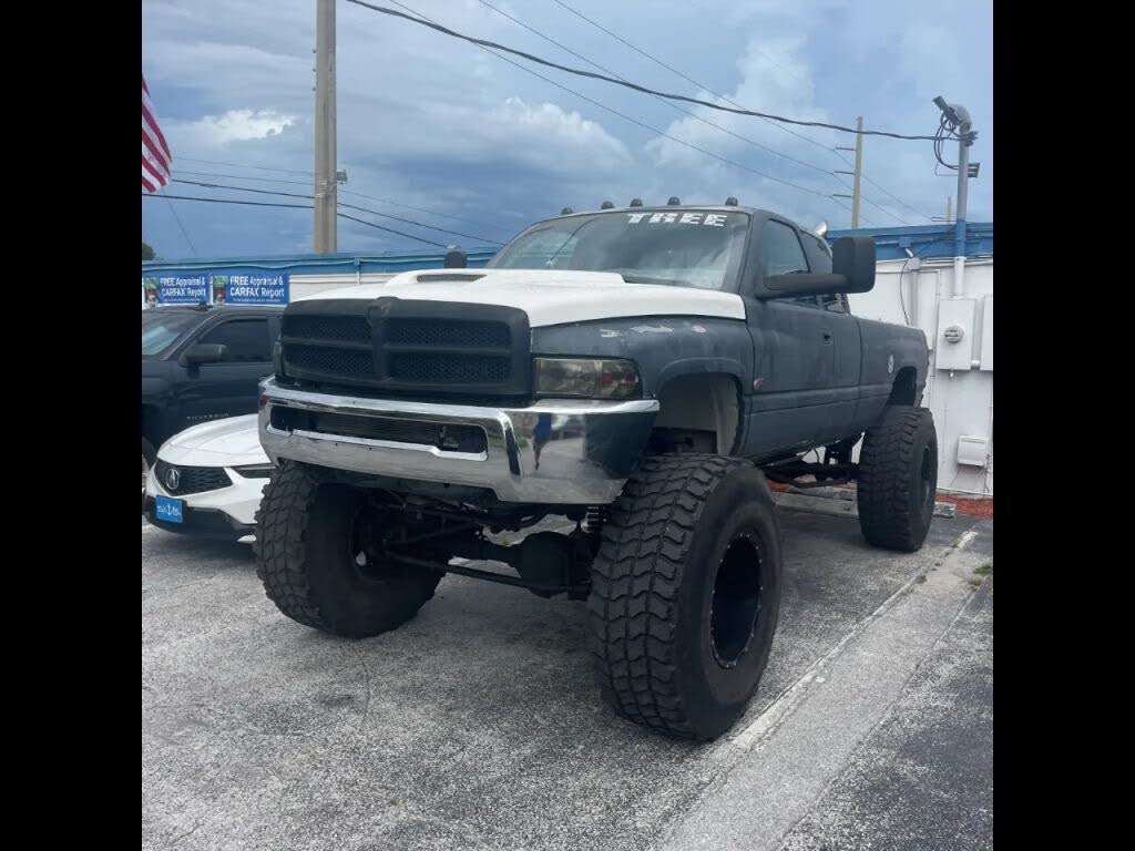 1997 Dodge RAM 2500 ST Club Cab LB 4WD