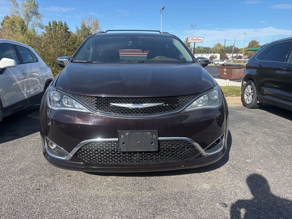 2017 Chrysler Pacifica Limited FWD