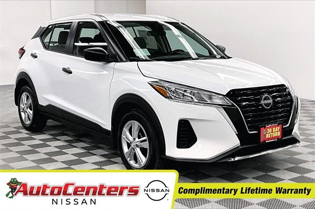 2025 Nissan Kicks Play S FWD