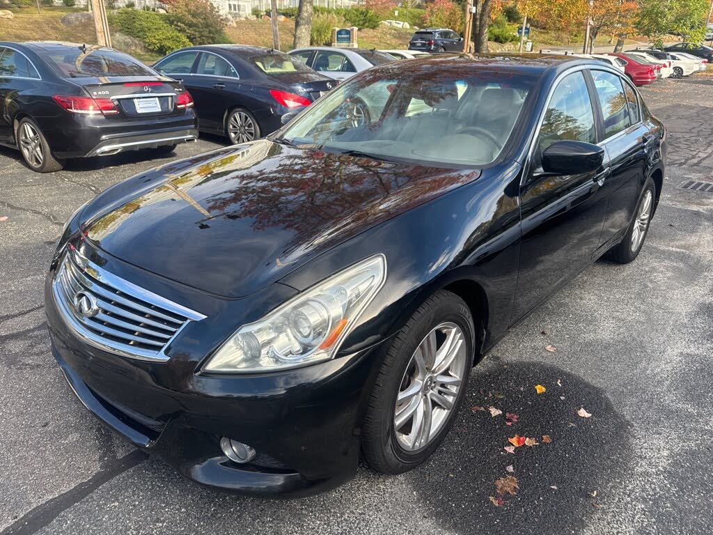 2013 INFINITI G37