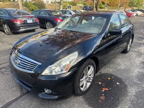 2013 INFINITI G37