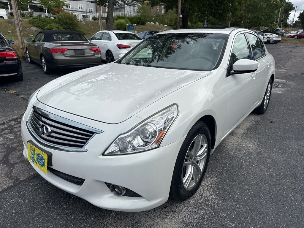 2013 INFINITI G37