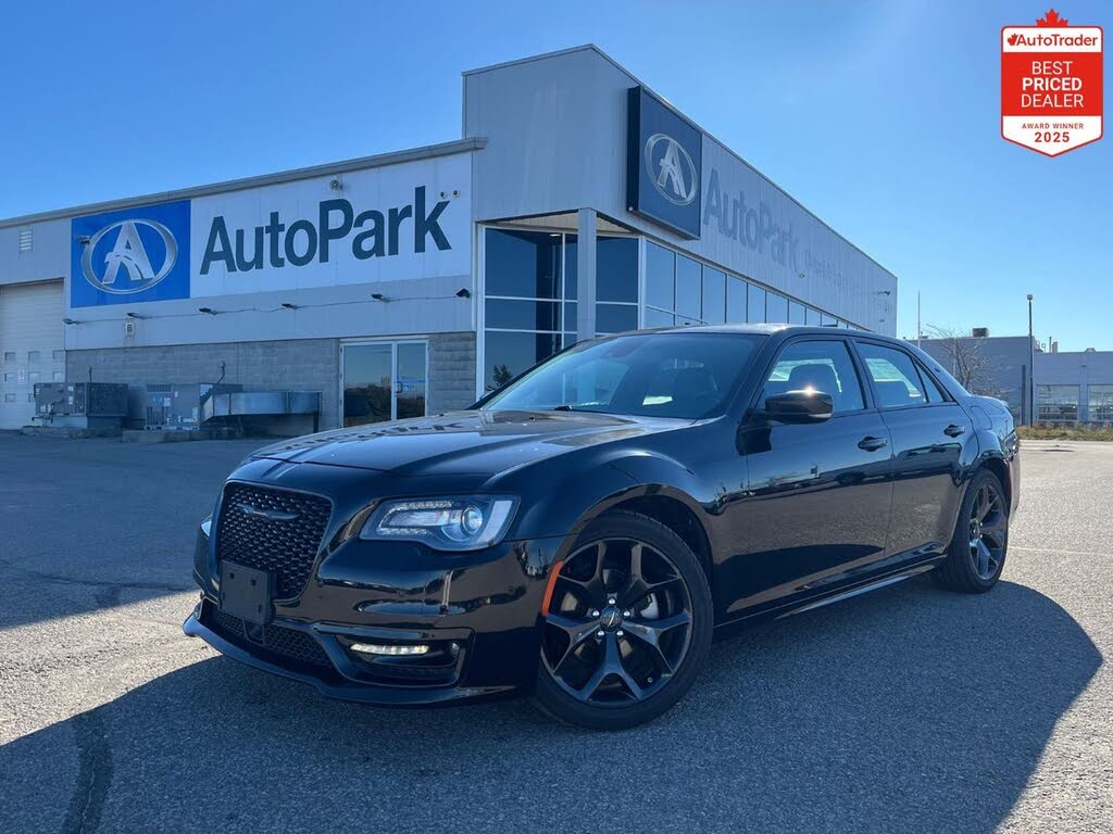 2023 Chrysler 300 S V6 RWD