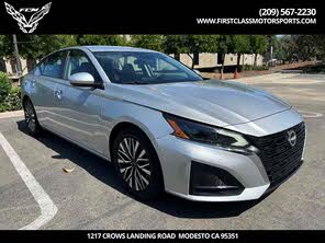 Nissan Altima 2.5 SV FWD