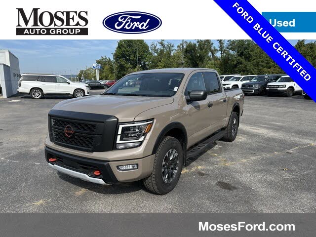 2024 Nissan Titan PRO-4X Crew Cab 4WD
