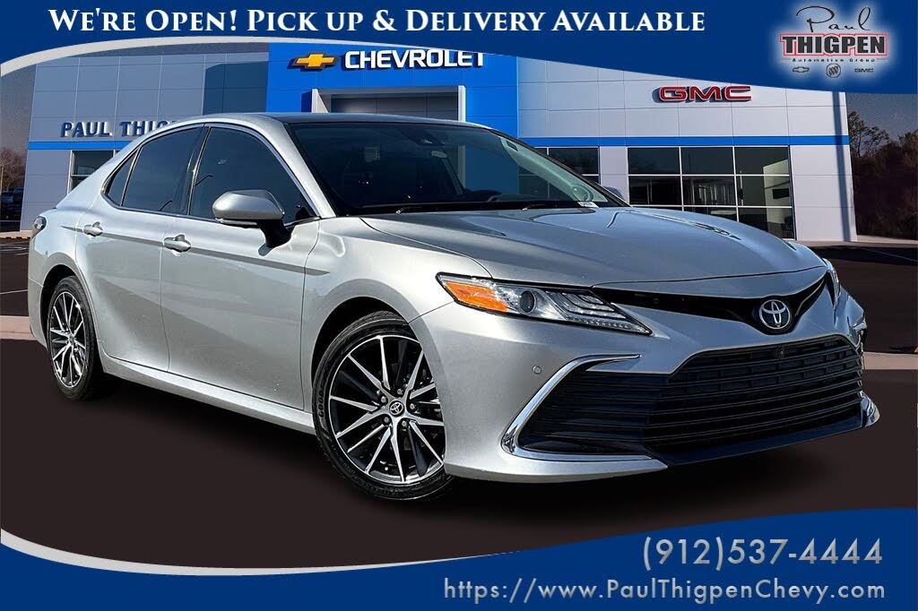 2023 Toyota Camry XLE V6 FWD