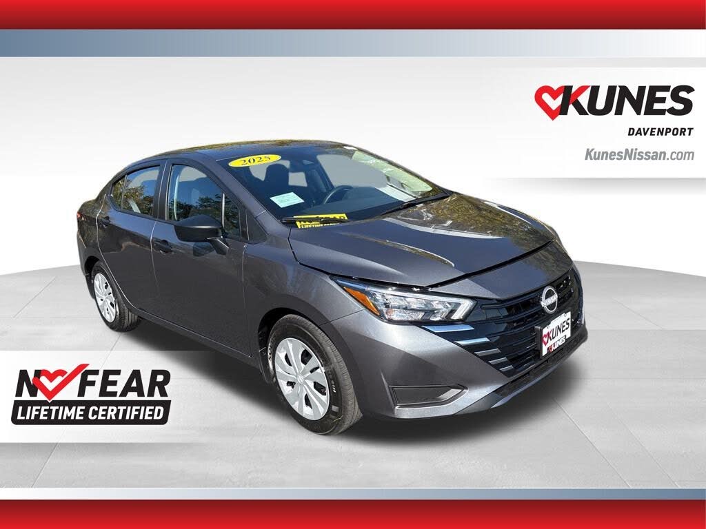 2025 Nissan Versa S FWD