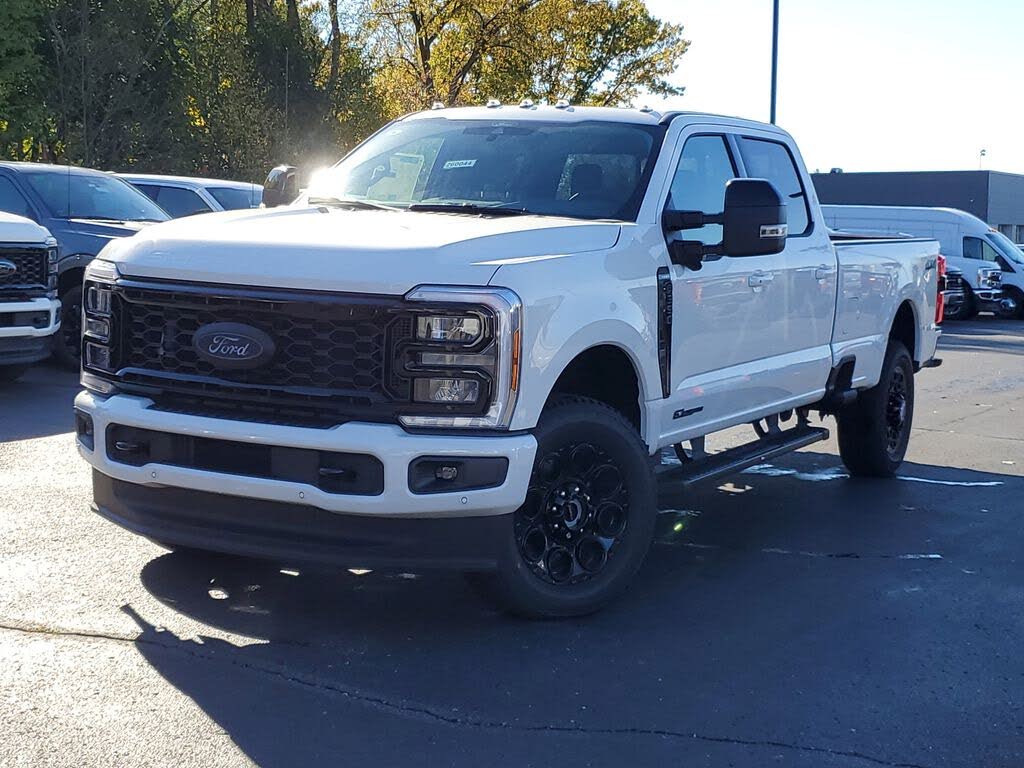 2026 Ford F-350 Super Duty Lariat Crew Cab 4WD
