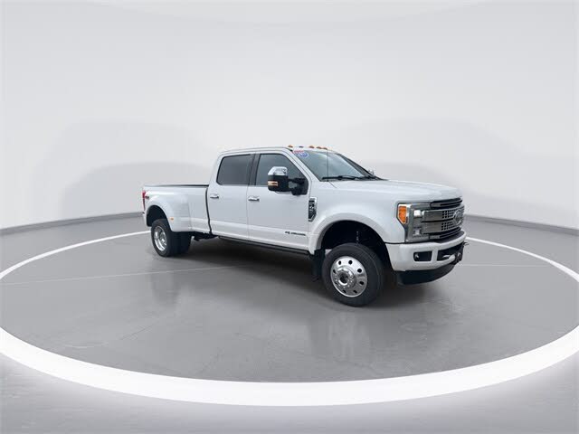2017 Ford F-450 Super Duty Platinum Crew Cab LB DRW 4WD