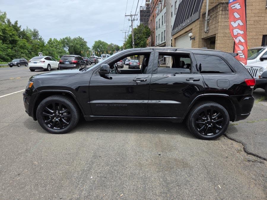 2017 Jeep Grand Cherokee Altitude 4WD