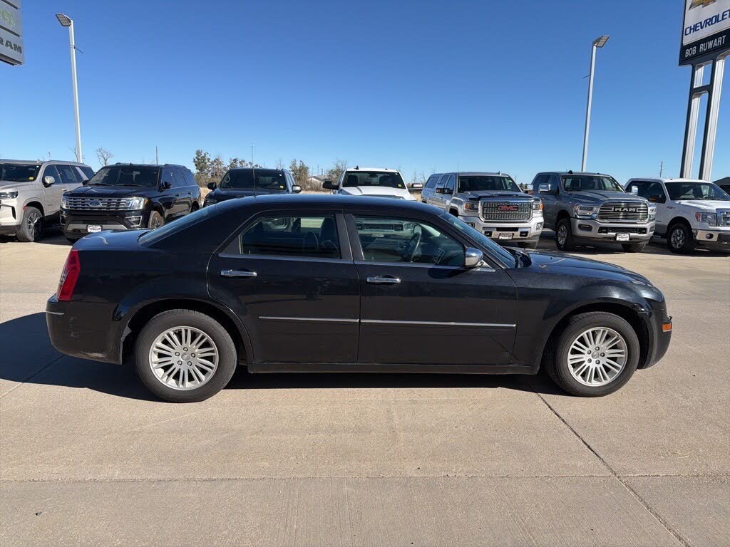 2010 Chrysler 300 Touring RWD