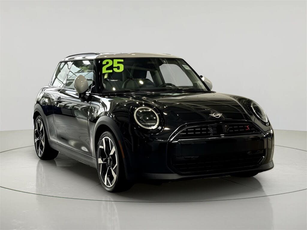 2025 MINI Cooper S Signature Trim 2-door Hatchback