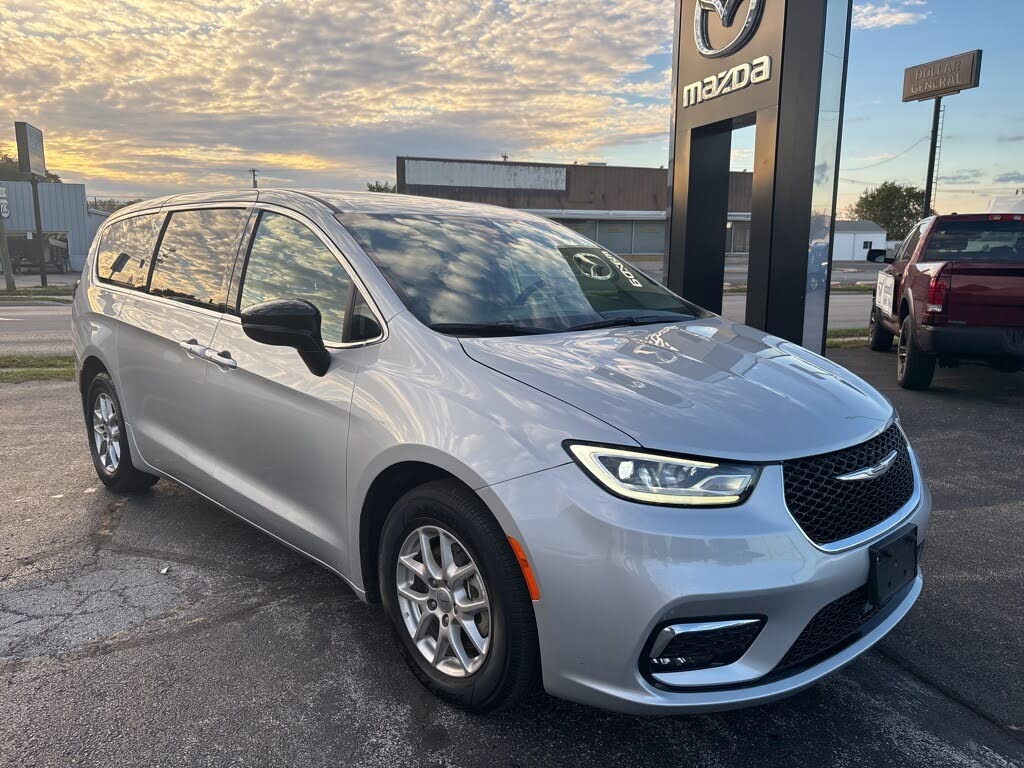 2024 Chrysler Pacifica Touring L FWD