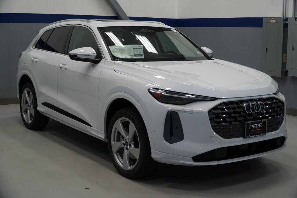 2025 Audi Q5 quattro Premium Plus 40 TFSI