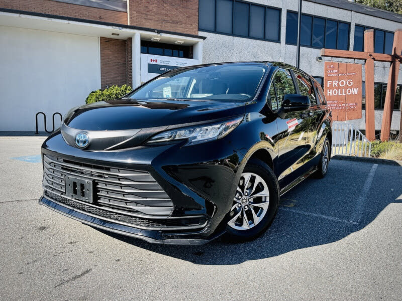 2021 Toyota Sienna XLE 7-Passenger AWD