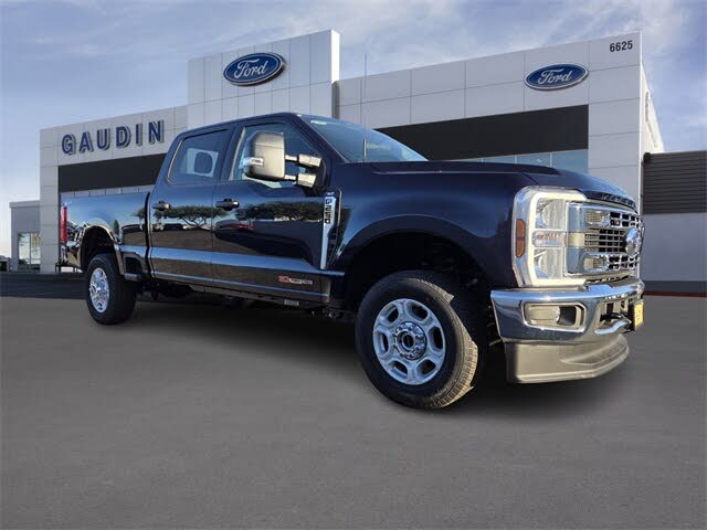 2025 Ford F-250 Super Duty XLT Crew Cab 4WD
