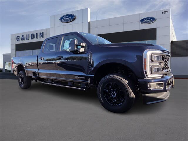 2025 Ford F-350 Super Duty XL Crew Cab 4WD